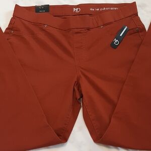 New Directions Women's 14 R Pull On Skinny Leg Pants Paprika Or Rust Color New